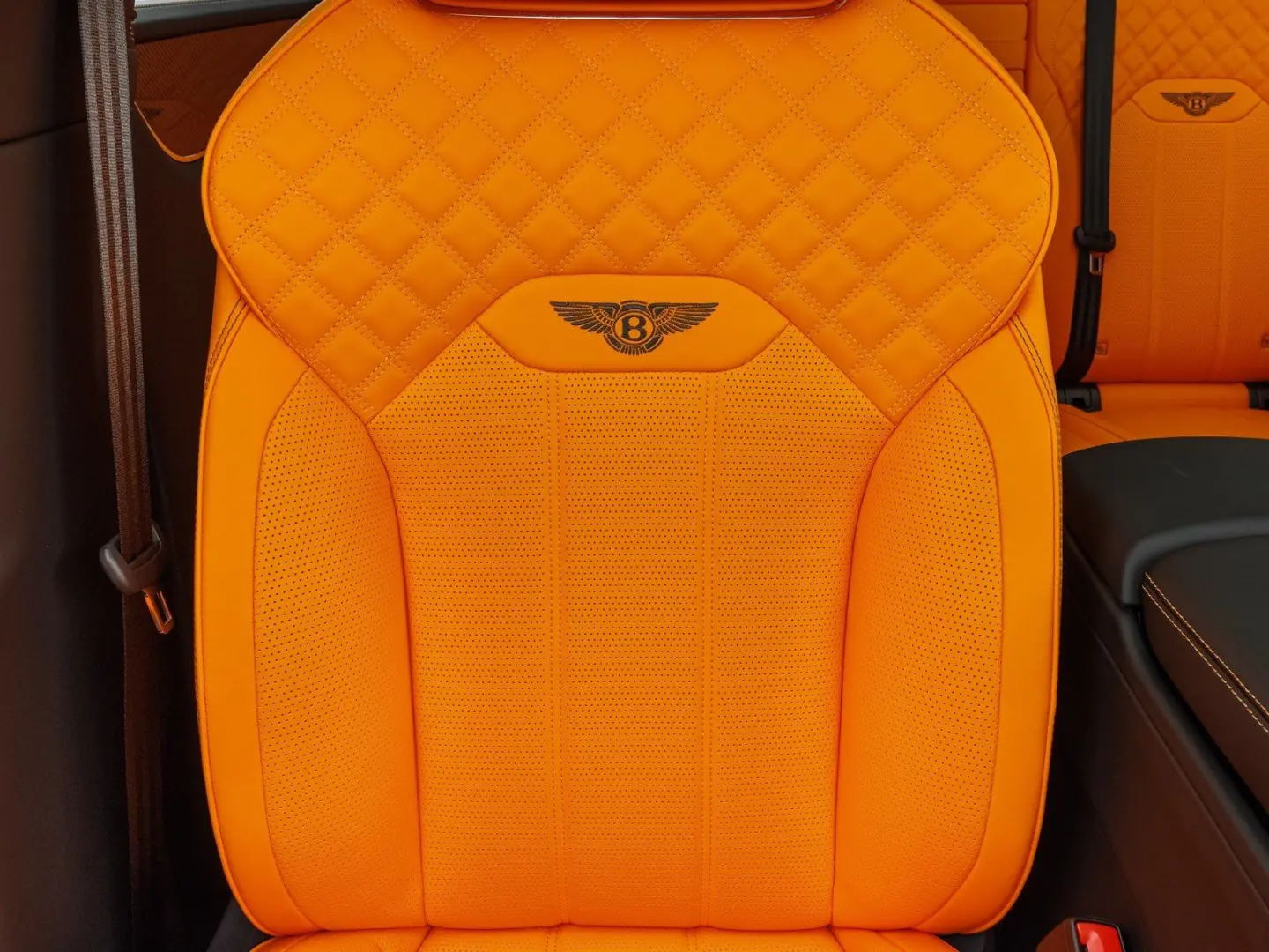 Bentayga S V8 / Mandarin - Lederfarbe