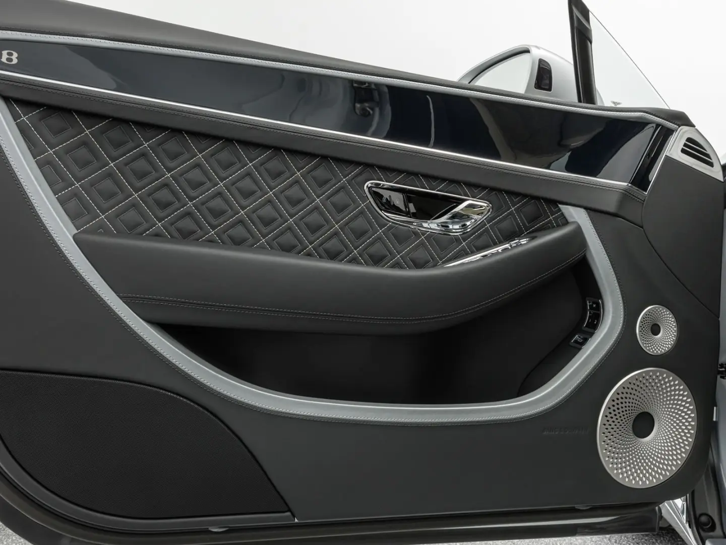 Continental GT Mulliner V8 * MY24 * BESPOKE *