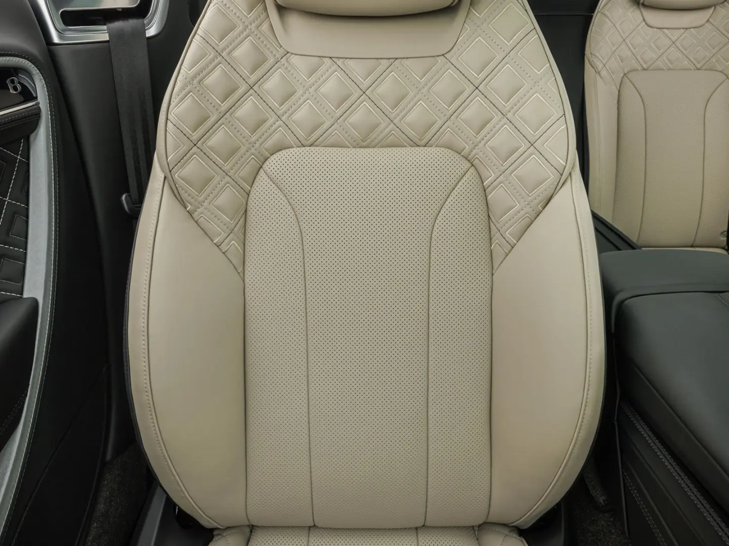 Continental GT Mulliner V8 * MY24 * BESPOKE *