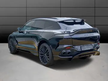 Aston Martin DBX 707