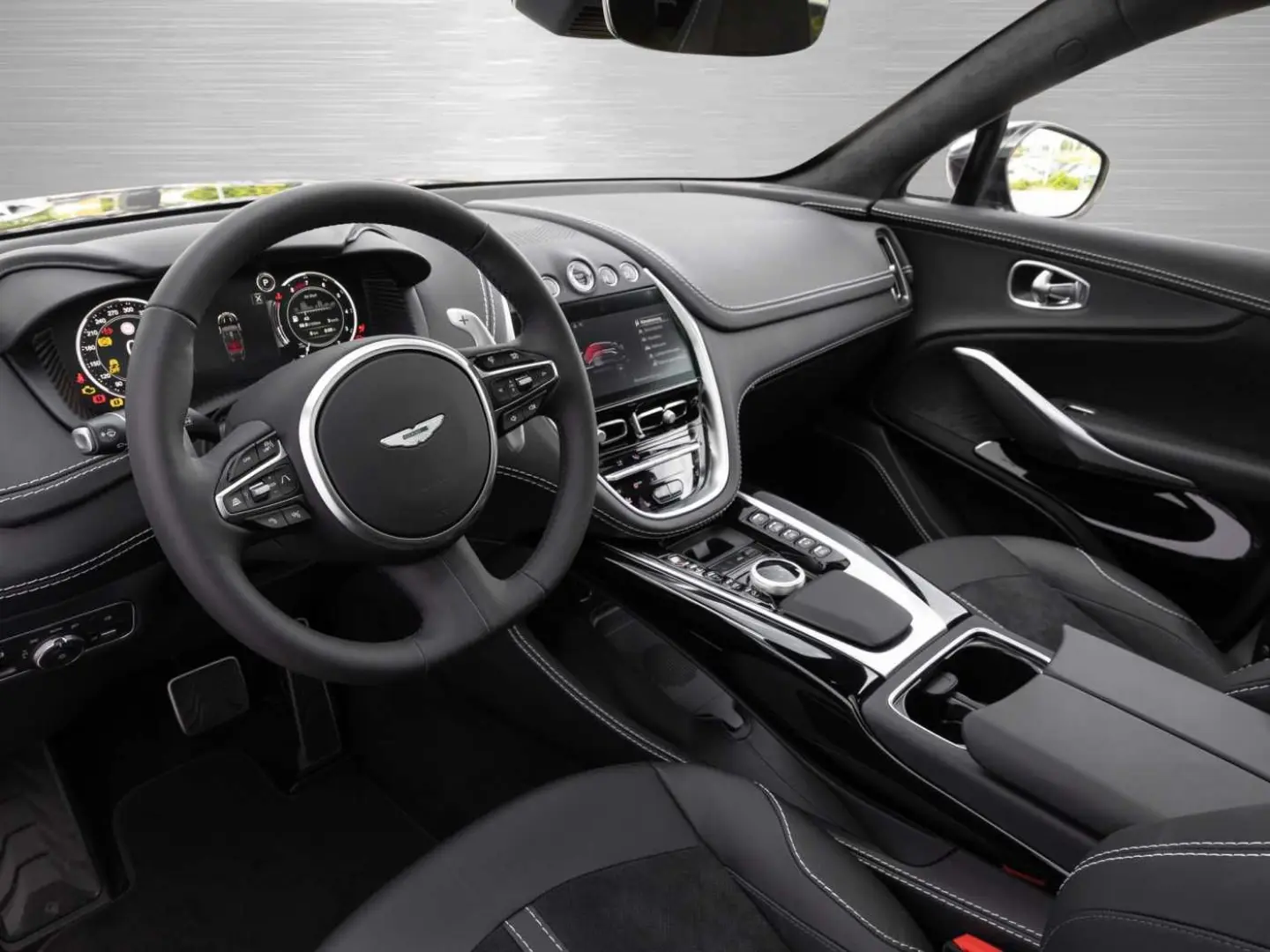 Aston Martin DBX V8 4x4