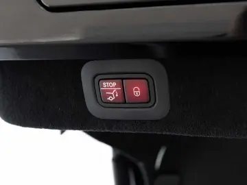 Aston Martin DBX V8 4x4