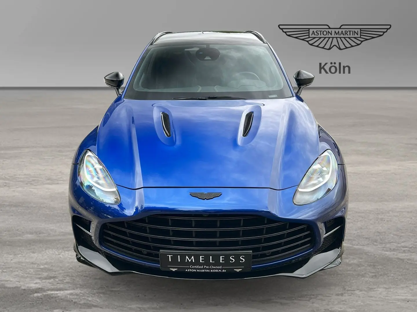 Aston Martin DBX 707 Ion Blue Onyx Black Carbon