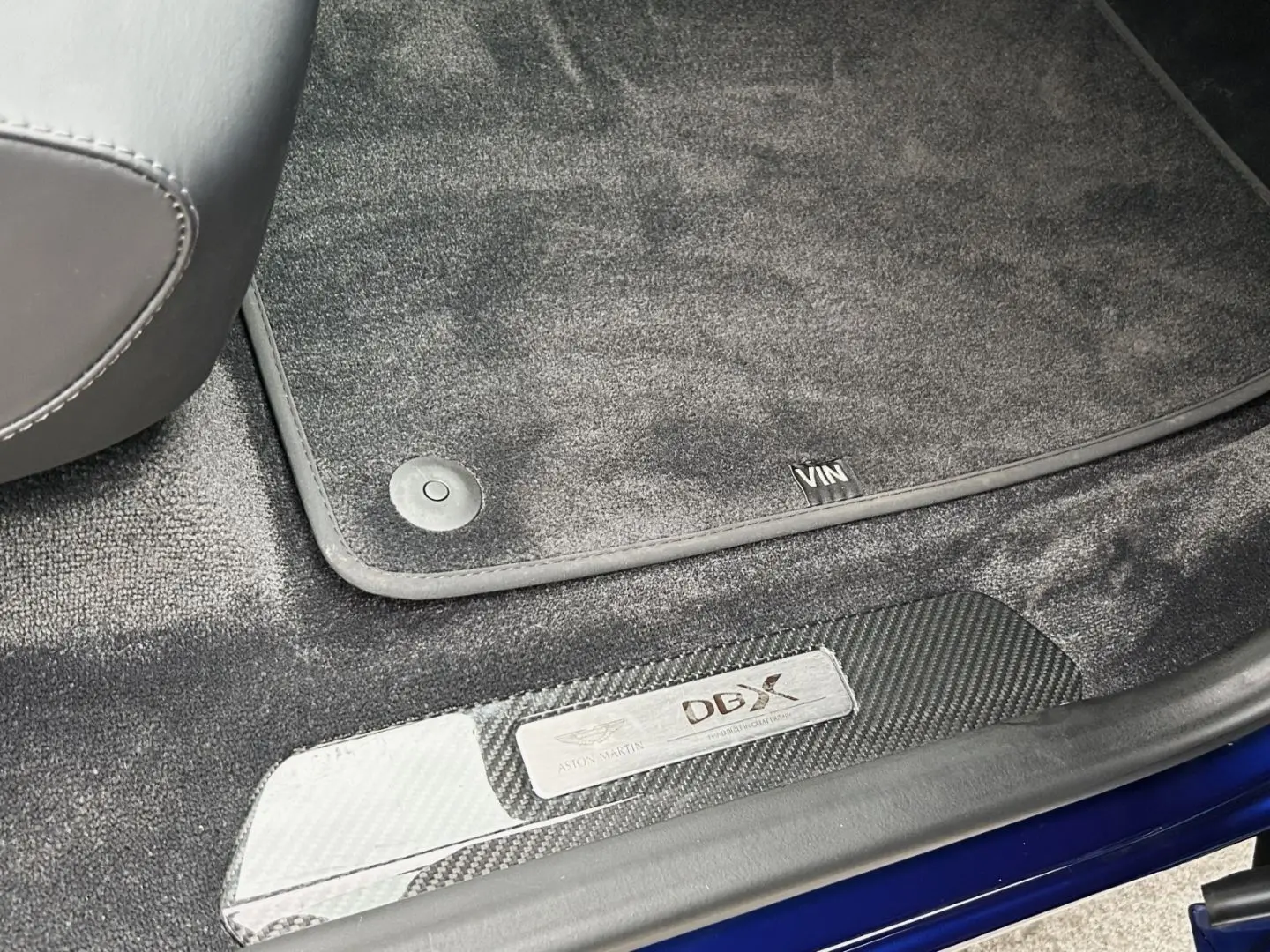 Aston Martin DBX 707 Ion Blue Onyx Black Carbon