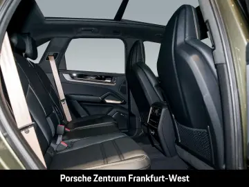 Cayenne Turbo E-Hybrid Burmester Nachtsicht