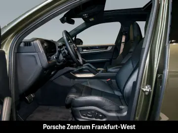 Cayenne Turbo E-Hybrid Burmester Nachtsicht