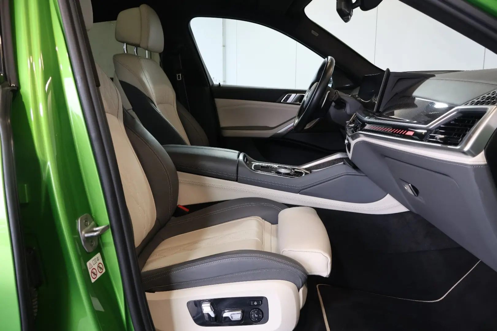 X6 M60i DAP+H/K+HUD+GESTIK+SOFT+PANO SKY+AHK+22