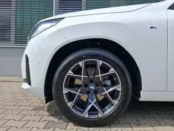 BMW X3 20 xDrive M Sportpaket LED Navi ParkAs+ DAB