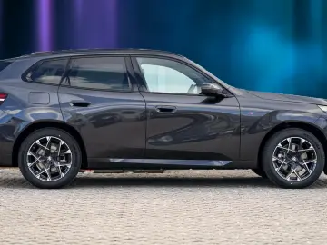 BMW X3 20d xDrive M-Sport AHK ACC PANO