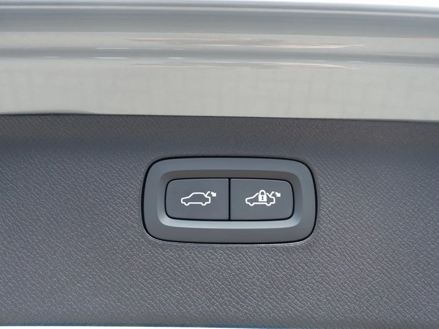XC90 Plus Dark T8 AWD Hybrid/AHK/360°Cam