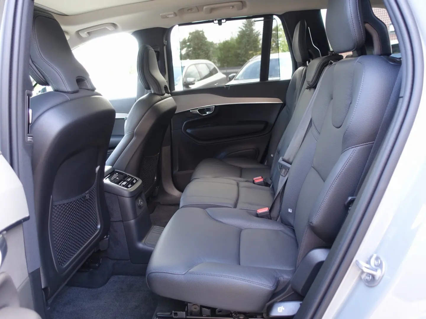 XC90 Plus Dark T8 AWD Hybrid/AHK/360°Cam