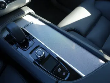 XC90 Plus T8 AWD Plug-in Hybrid/Memory/Panorama