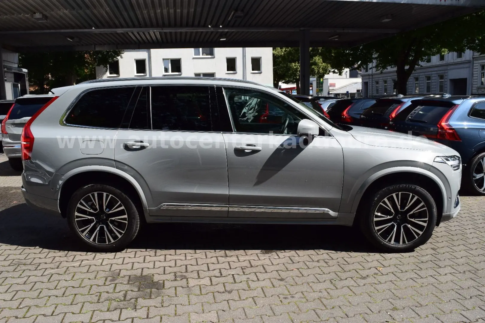 XC90 T8Plus Bright AWDHed-Up,PANO,360°,H&K,20
