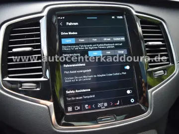 XC90 T8Plus Bright AWDHed-Up,PANO,360°,H&K,20
