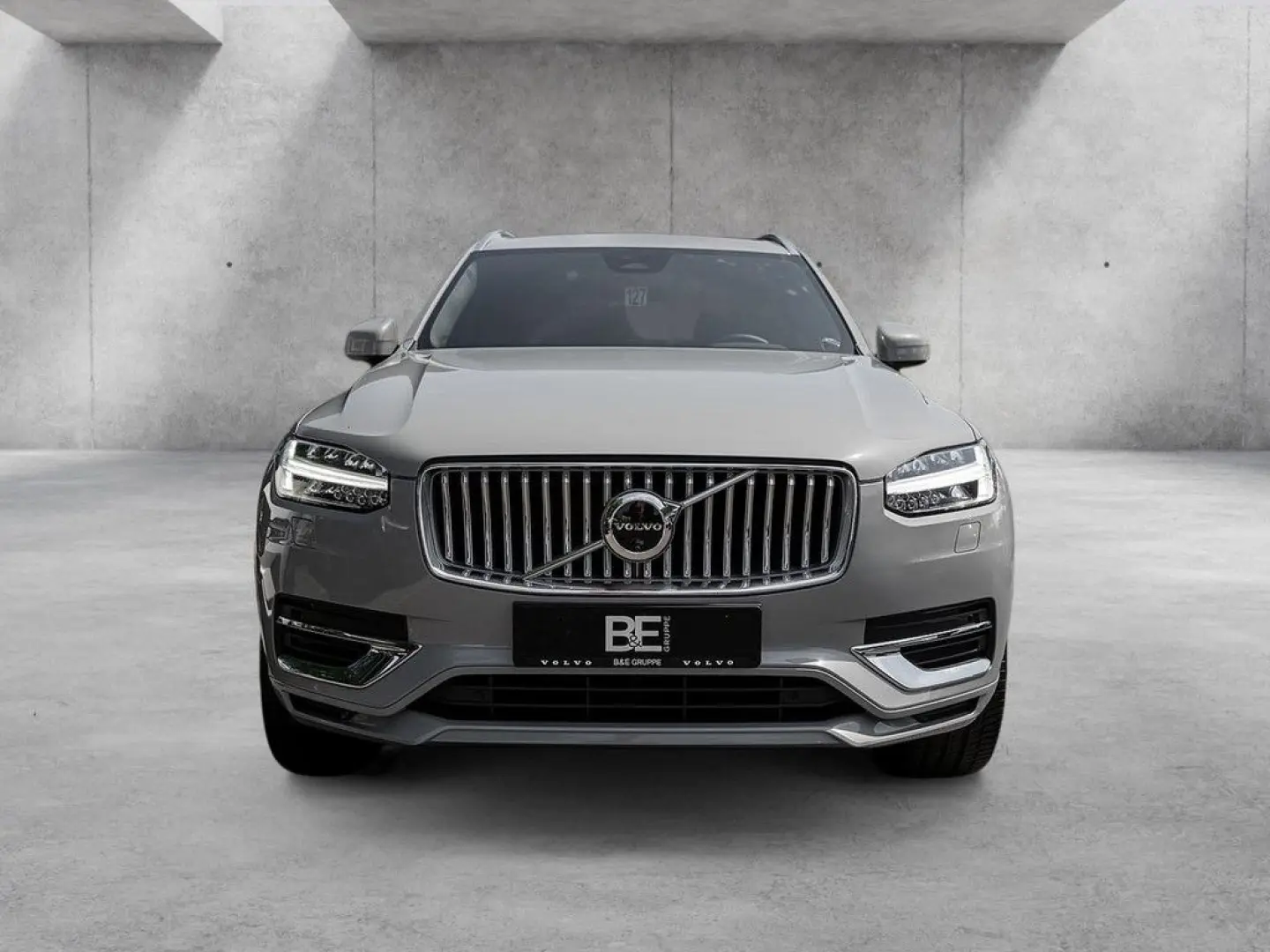 XC90 T8 Plus Bright Recharge Plug-In Hybrid AWD