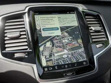 XC90 T8 Plus Bright Recharge Plug-In Hybrid AWD
