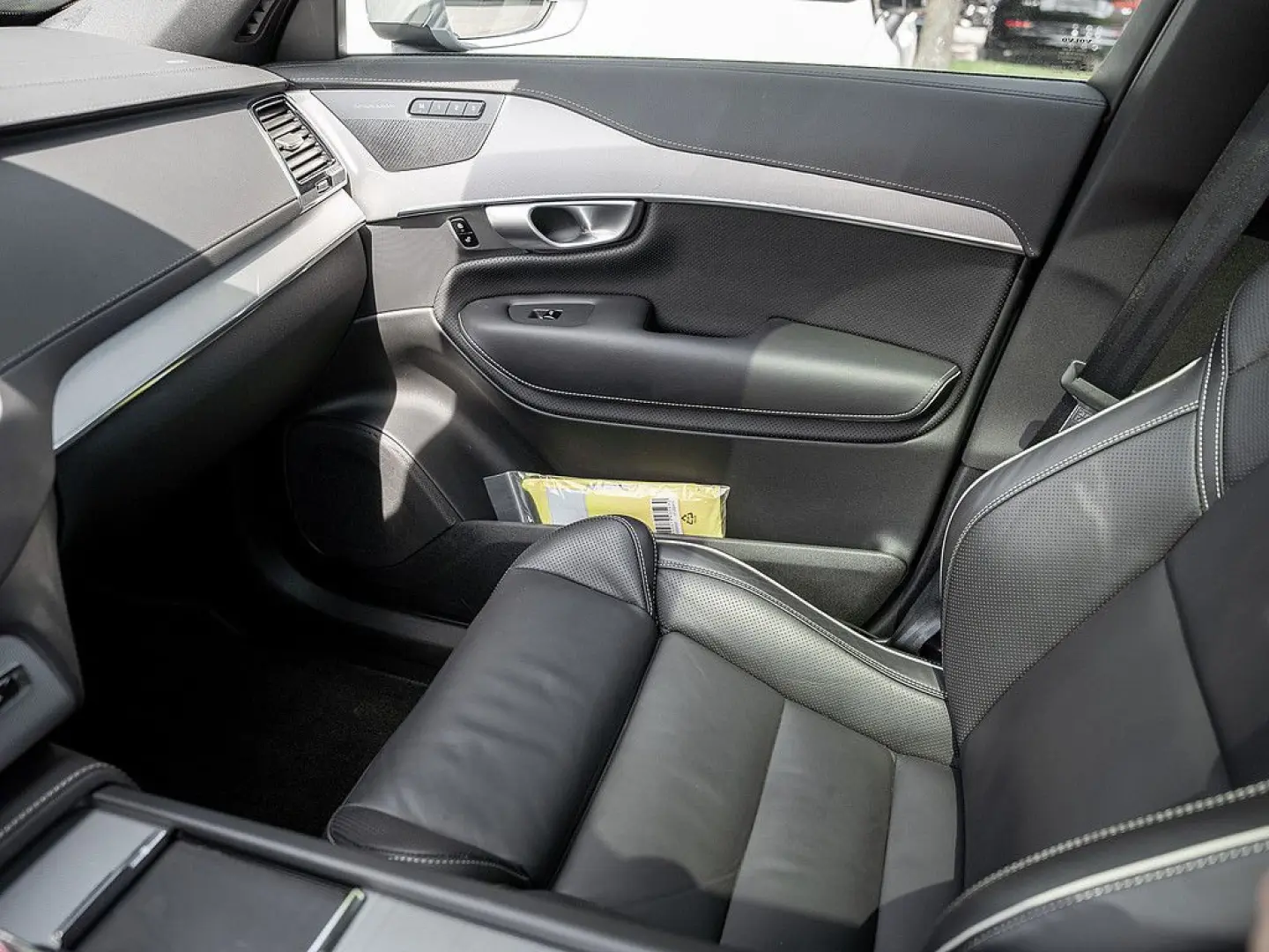 XC90 T8 Plus Bright Recharge Plug-In Hybrid AWD
