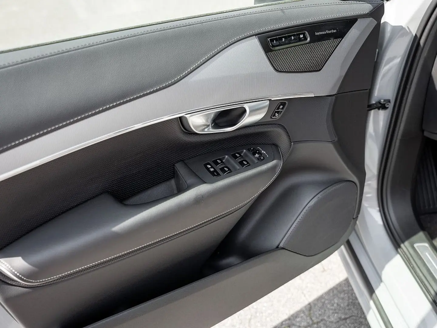 XC90 T8 Plus Bright Recharge Plug-In Hybrid AWD