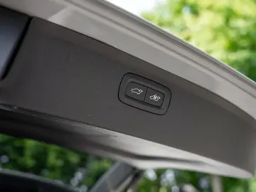 XC90 T8 Plus Bright Recharge Plug-In Hybrid AWD