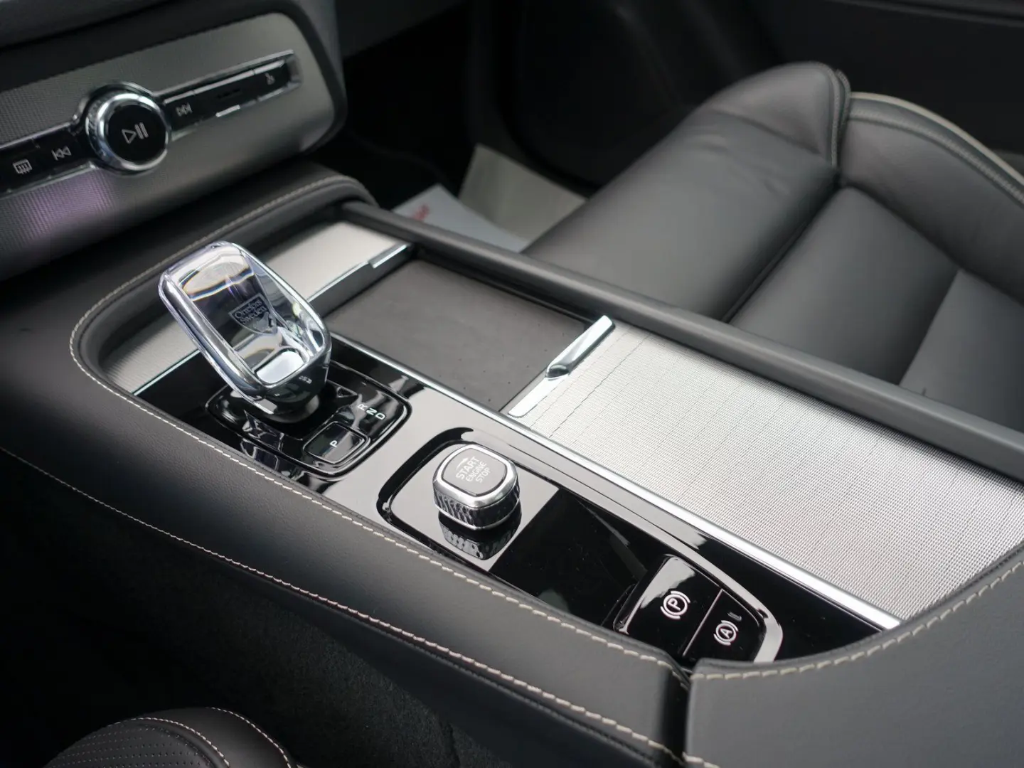 XC90 Plus T8 AWD/Pano/360°/FourC/B&W/BLIS/HeadUP