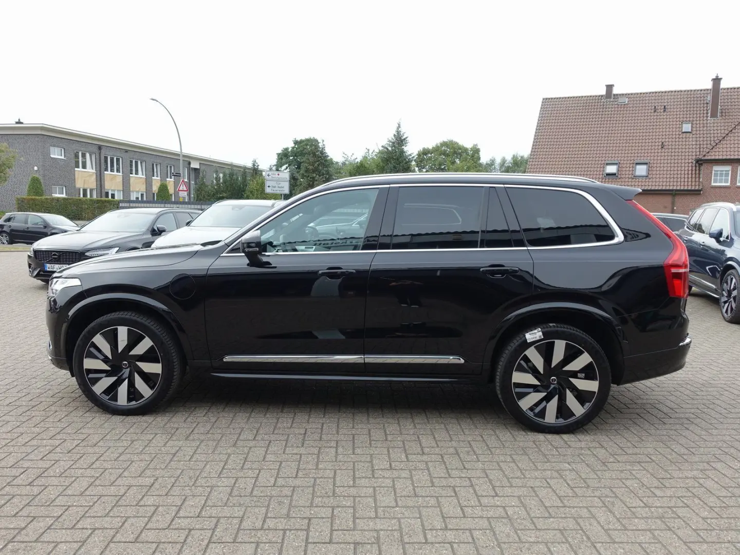 XC90 Plus T8 AWD/360°/B&W/Pano/FourC/AHK/BLIS