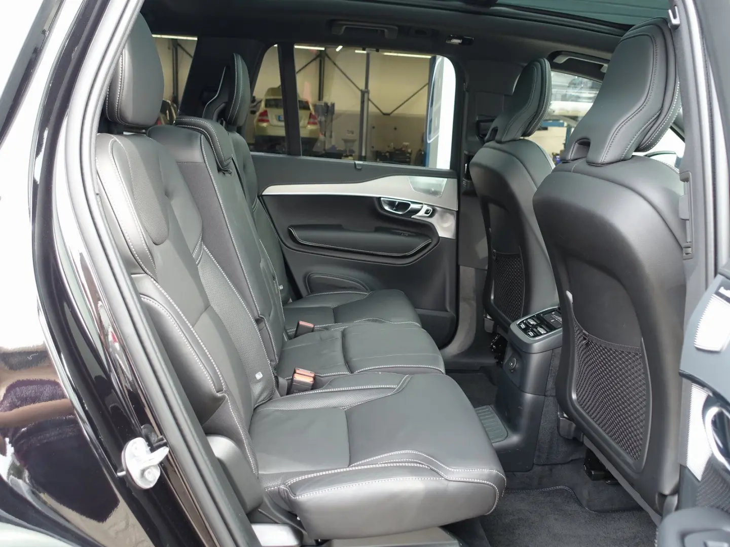 XC90 Plus T8 AWD/360°/B&W/Pano/FourC/AHK/BLIS