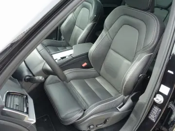 XC90 Plus T8 AWD/360°/B&W/Pano/FourC/AHK/BLIS