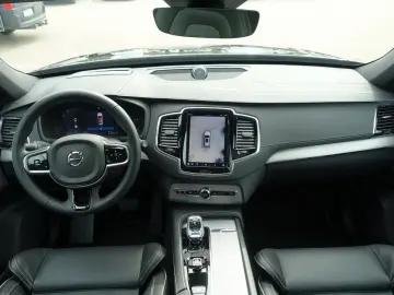 XC90 Plus T8 AWD/360°/B&W/Pano/FourC/AHK/BLIS