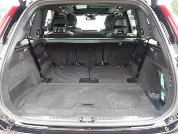 XC90 Plus T8 AWD/360°/B&W/Pano/FourC/AHK/BLIS