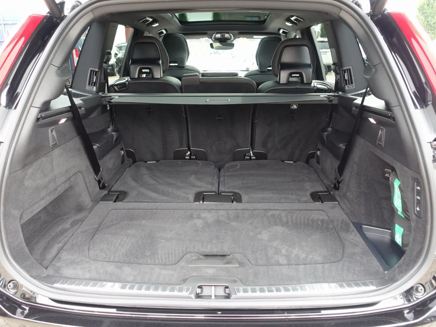 XC90 Plus T8 AWD/360°/B&W/Pano/FourC/AHK/BLIS