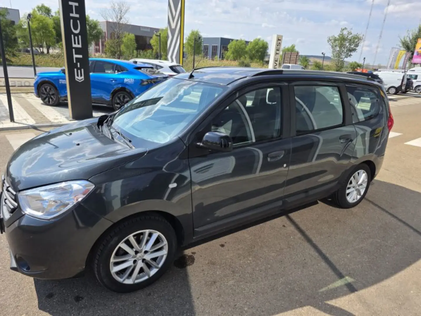 DACIA LODGY 1.3 TCe 130HP Techroad 7L