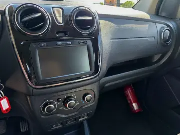 DACIA LODGY 1.3 TCe 130HP Techroad 7L