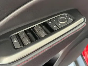 Lexus LBX EMOTION 4x4