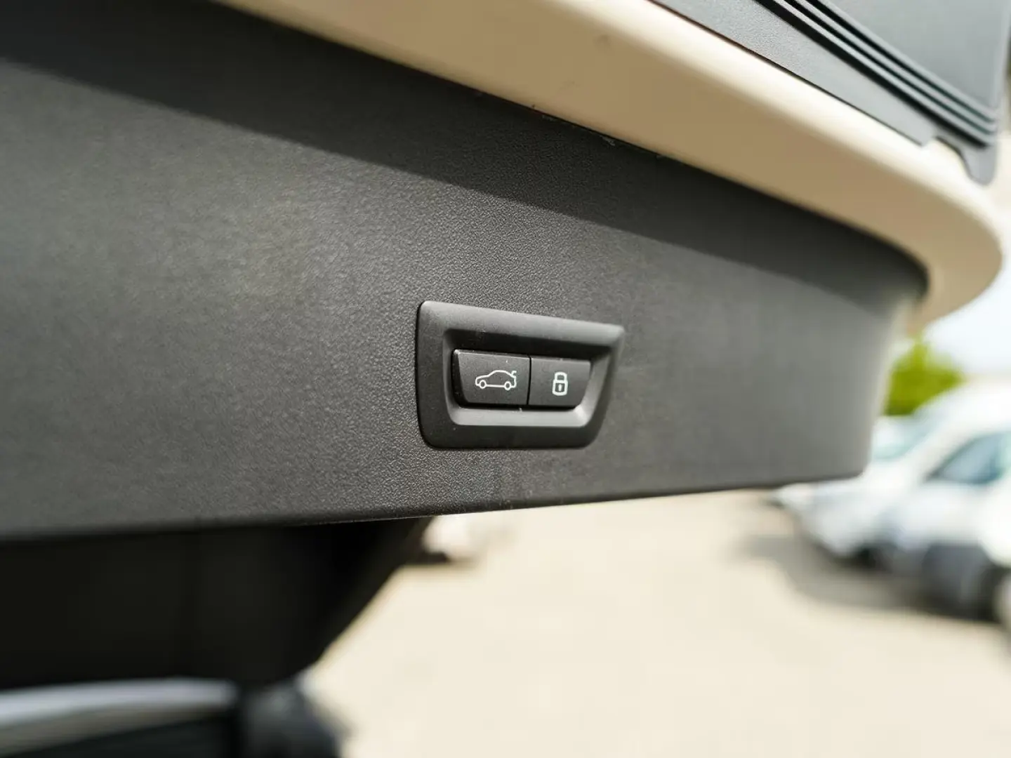 BMW X3 20d xDrive M-Sport AHK PANO HuD