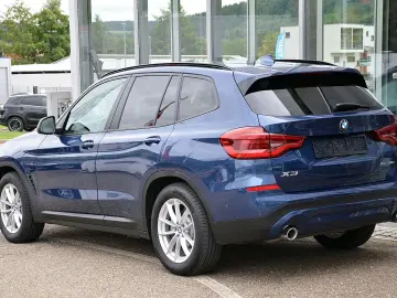 X3e xDrive/Head-Up/GlasDach/