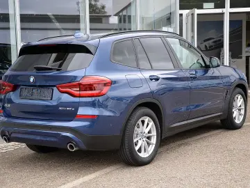 X3e xDrive/Head-Up/GlasDach/