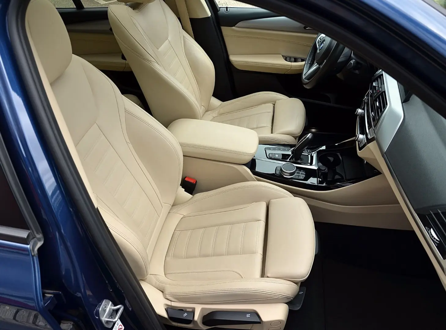 X3e xDrive/Head-Up/GlasDach/