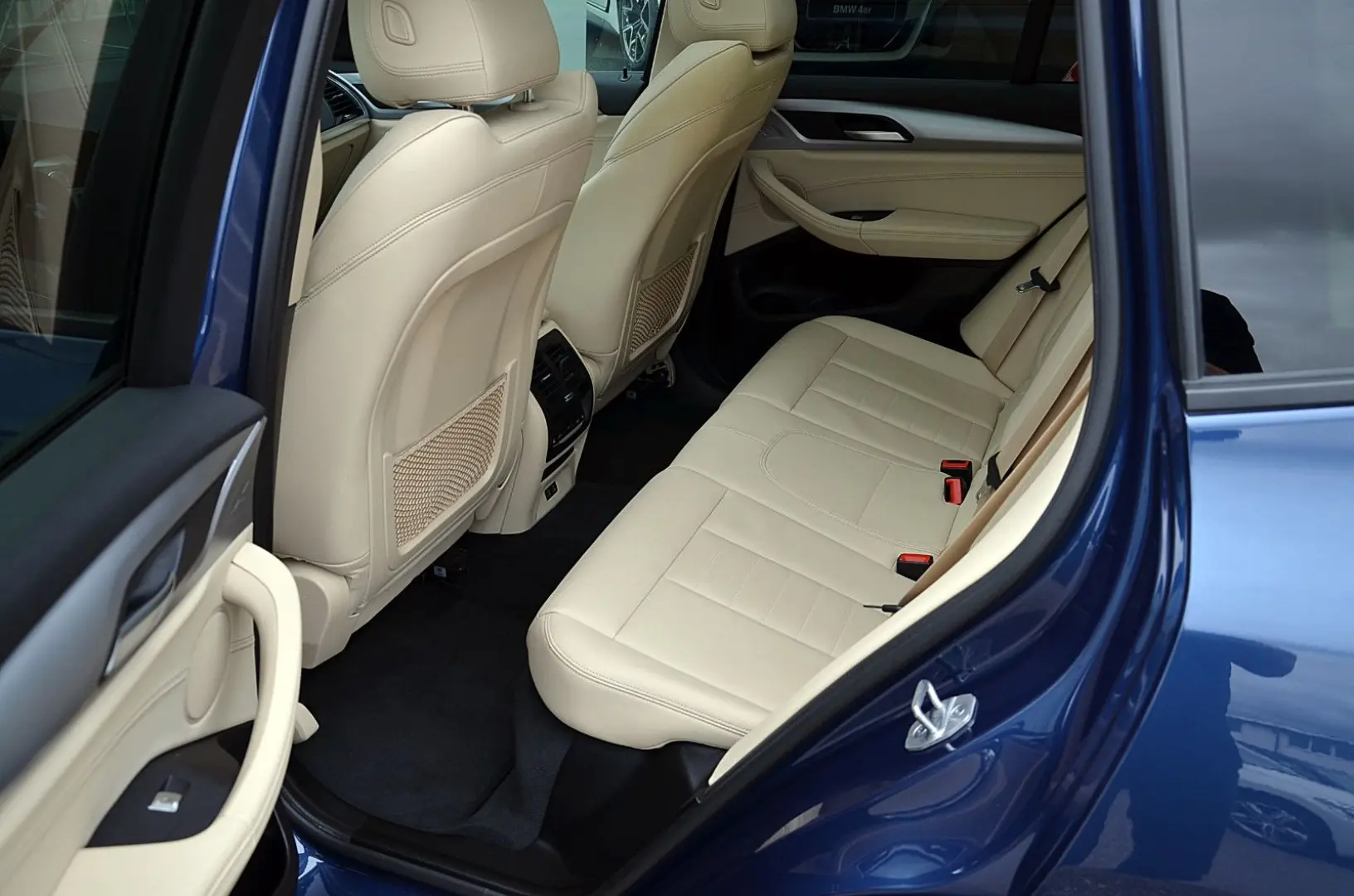 X3e xDrive/Head-Up/GlasDach/