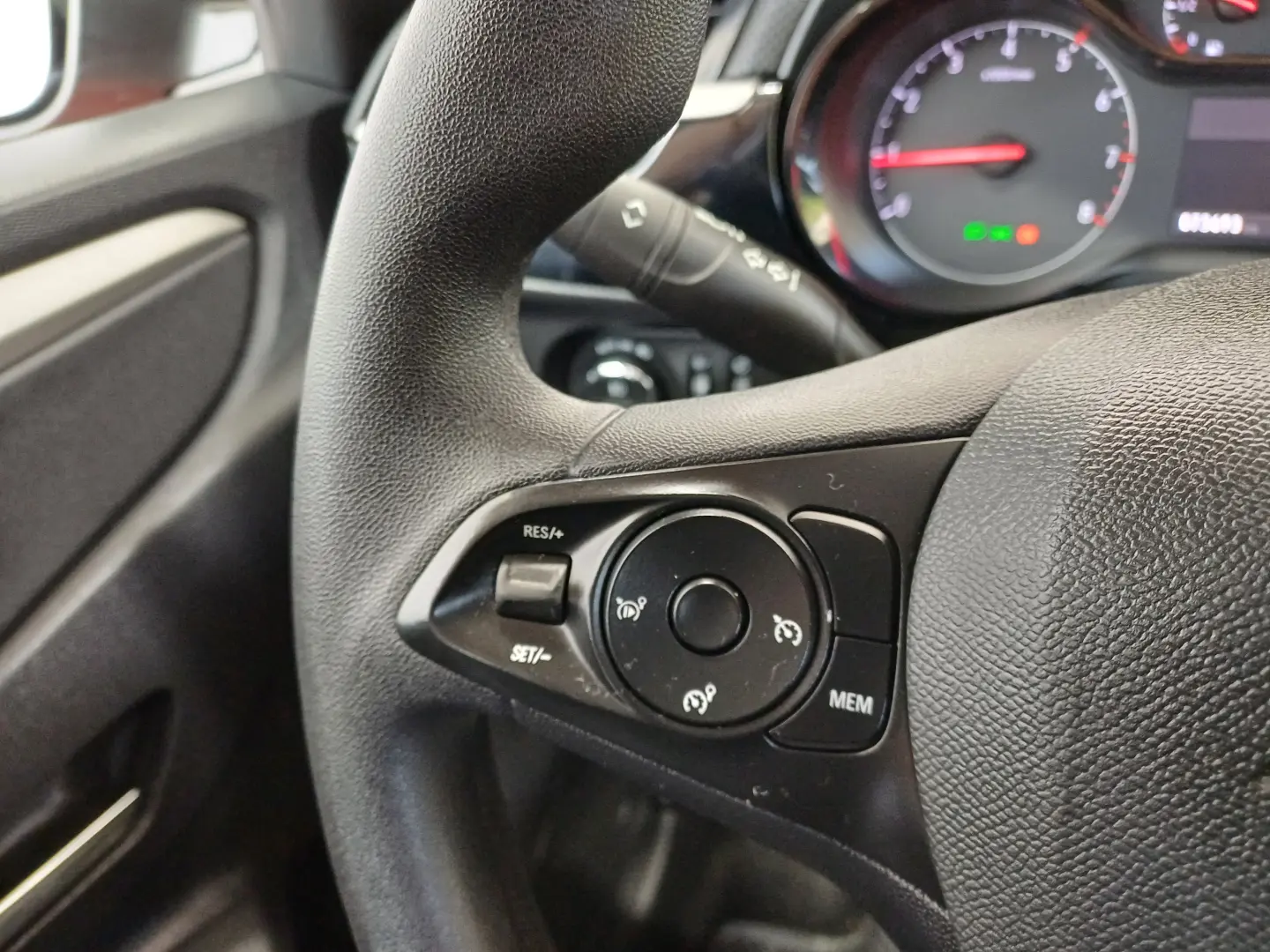 Opel Corsa 1.2L 75CP
