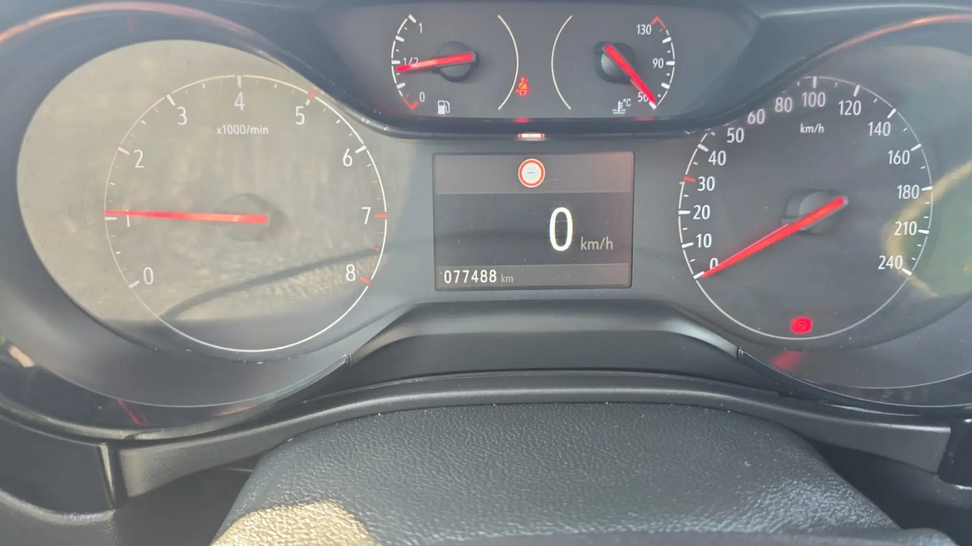 Opel Corsa 1.2L 75CP