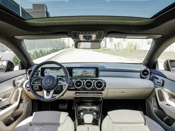 Mercedes-Benz CLA 200