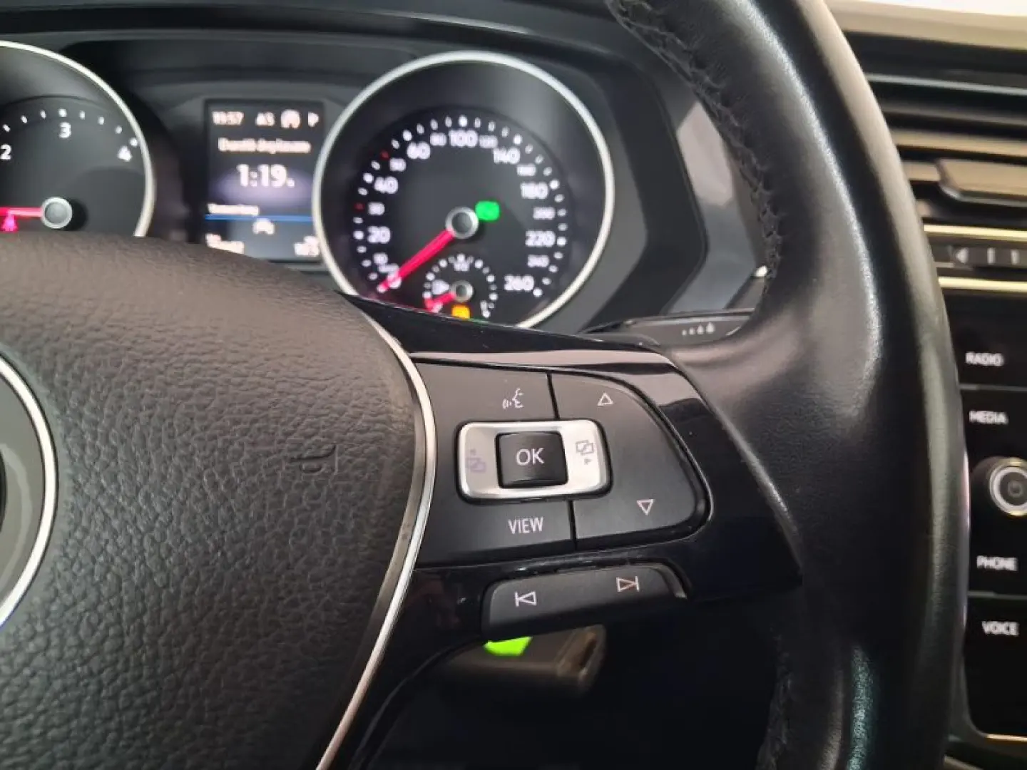 VOLKSWAGEN TIGUAN 2.0 TDI 150CP Comfortline DSG 4Motion