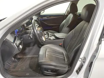 BMW 520D Luxury xDrive 190CP Automat