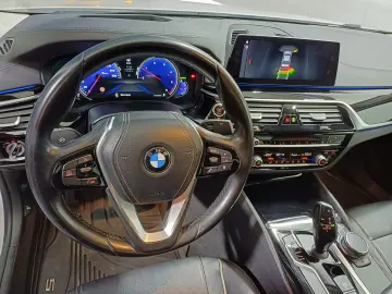 BMW 520D Luxury xDrive 190CP Automat