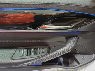 BMW 520D Luxury xDrive 190CP Automat