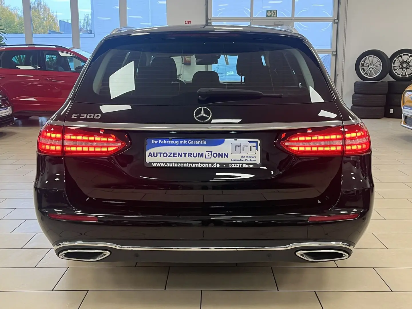 E 300 Avantgarde*ACC*LED*Navi*R.Cam*SHZ*CarPlay*