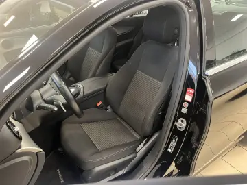 E 300 Avantgarde*ACC*LED*Navi*R.Cam*SHZ*CarPlay*