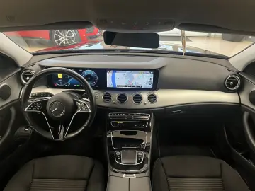 E 300 Avantgarde*ACC*LED*Navi*R.Cam*SHZ*CarPlay*