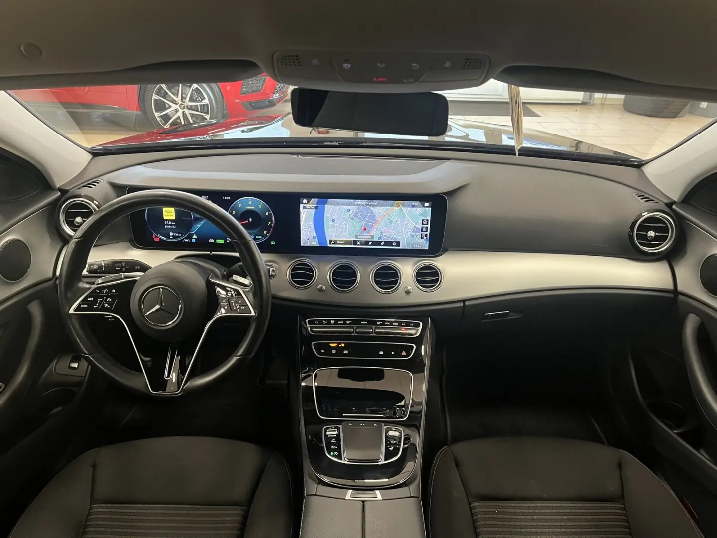 E 300 Avantgarde*ACC*LED*Navi*R.Cam*SHZ*CarPlay*