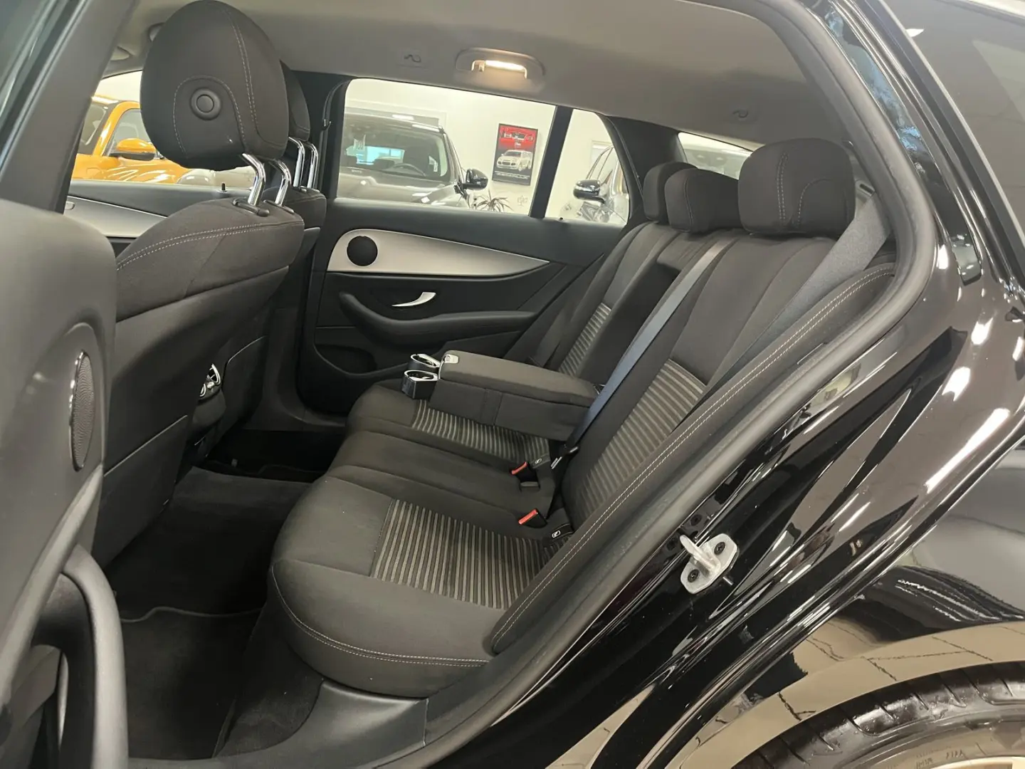 E 300 Avantgarde*ACC*LED*Navi*R.Cam*SHZ*CarPlay*